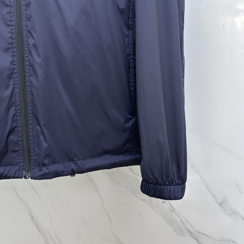 Pra*a outwear